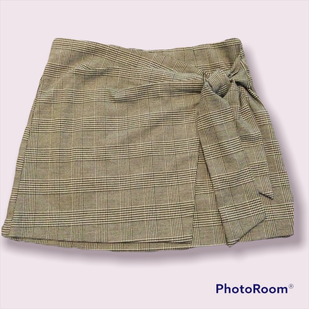 Forever 21 houndstooth skirt with tie